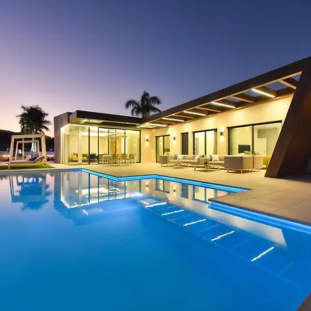 Villa Salobre Terraza Uno Luxury Retreat In Gran Canaria Private Outdoor Pool Bbq Facilities Shaded Outdoor Dining Area Salobre Golf Resort Villa