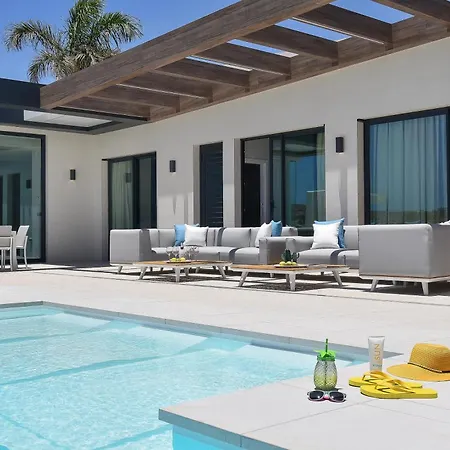 Villa Salobre Terraza Uno Luxury Retreat In Gran Canaria Private Outdoor Pool Bbq Facilities Shaded Outdoor Dining Area Salobre Golf Resort Villa *