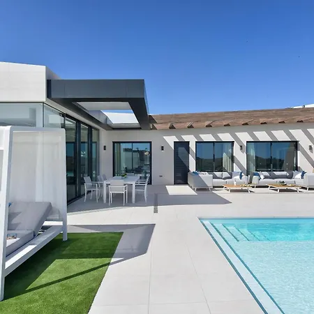 Villa Salobre Terraza Uno Luxury Retreat In Gran Canaria Private Outdoor Pool Bbq Facilities Shaded Outdoor Dining Area Salobre Golf Resort Villa *